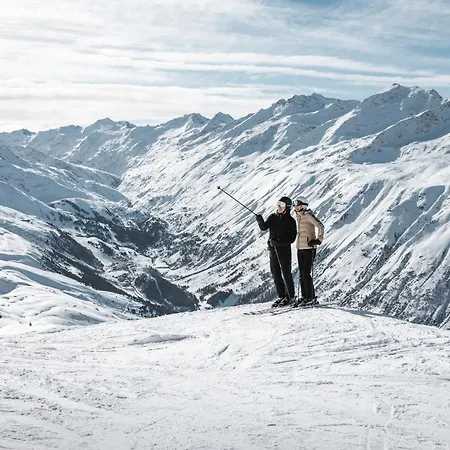 - Hike & Bike By Austria Bellevue 4*